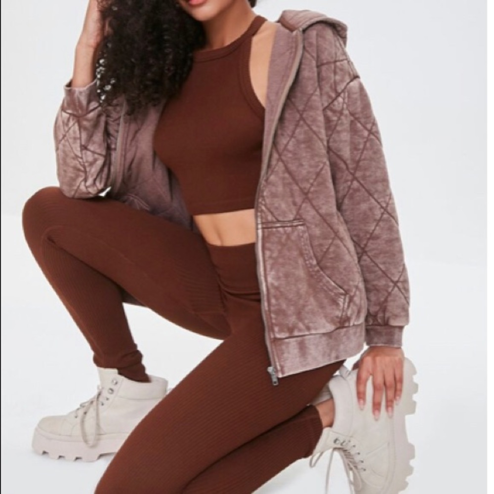 Forever 21 ⭐️ zip up quilted jacket